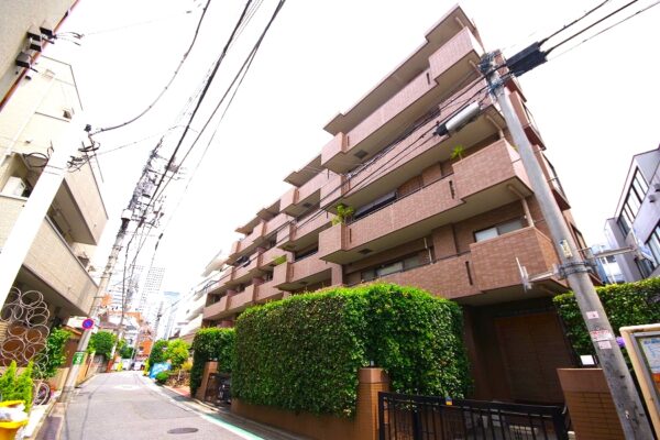 アールヴェール代々木　外観1
