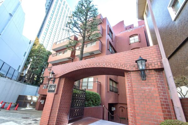 マンション広尾台外観1