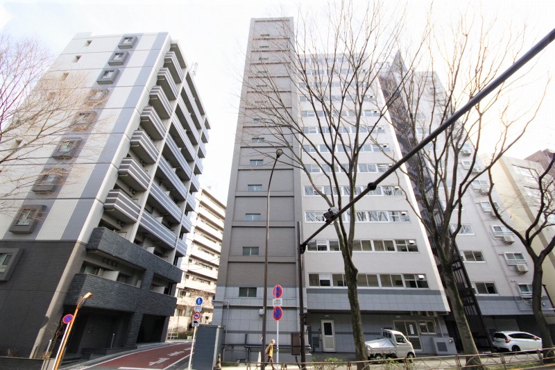 マンション第1明大前外観キャッチ
