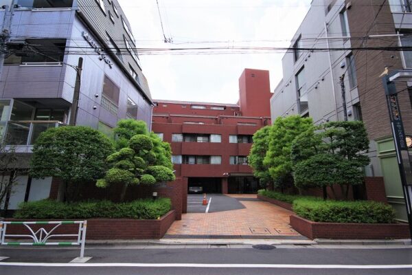 メゾンドール北参道　外観 (1)