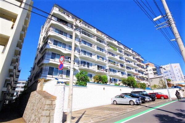 秀和参宮橋レジデンス外観1