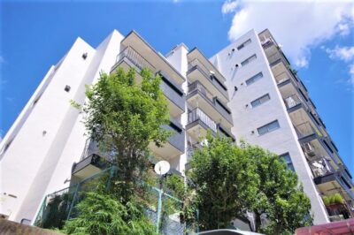 初台ハイホーム外観1