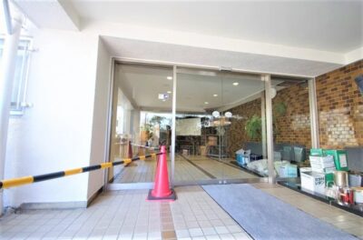 初台ハイホーム外観3