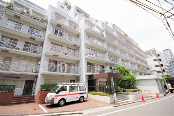 西新宿ハウス外観1