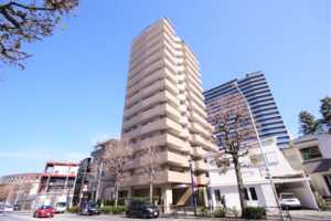 秀和青山神宮前レジデンス外観キャッチ