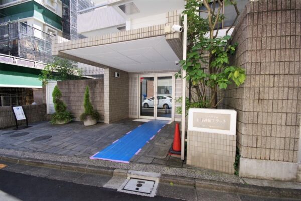 インペリアル渋谷神泉フラット外観2