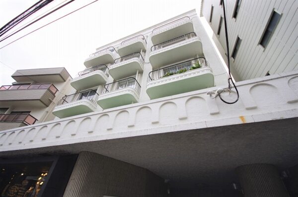 シャンボール原宿外観1