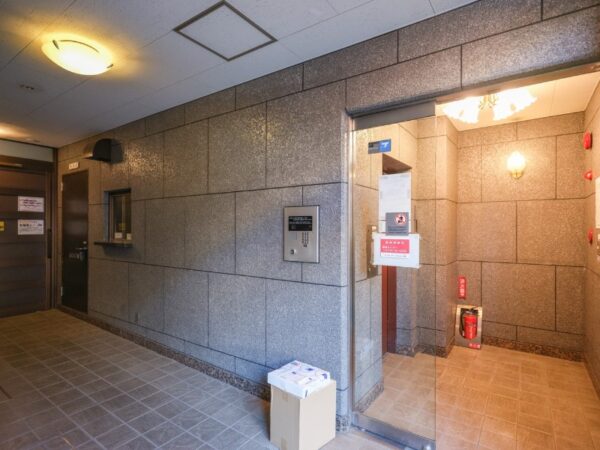 ハイネス明大前外観2