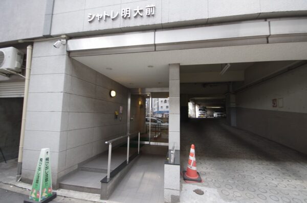 シャトレ明大前外観2