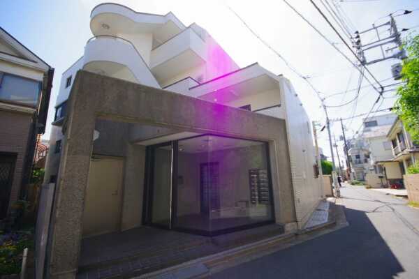 メゾン万里下北沢1