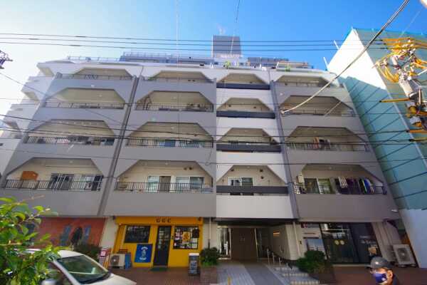 代々木いずみマンション 外観1